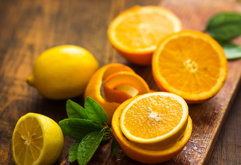 橙　かぼす苗木♪お正月供え餅の上の　蜜柑レモンの横に♪ 橙 かぼす苗木♪お正月供え餅の上の 蜜柑レモンの横に♪