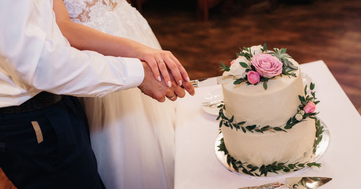 ウエディングケーキ2段