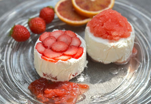 【冷凍】朝摘みイチゴとブラッドオレンジグラニータ | チーズケーキ | 空山チーズ工房