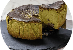 【冷凍】一金一茶Premium 抹茶バスク風チーズケーキ 12cmホール | チーズケーキ | Grammie’s Cooking(グラミーズクッキング) - スイーツモール