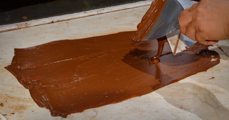チョコレートのテンパリングとは？ 美味しさを引き出す必須テクニック
