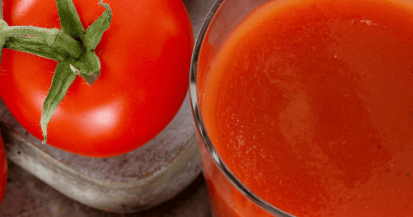 トマトジュース甘い：懐かしさと牛乳のまろやかさが織りなす、心温まる一杯