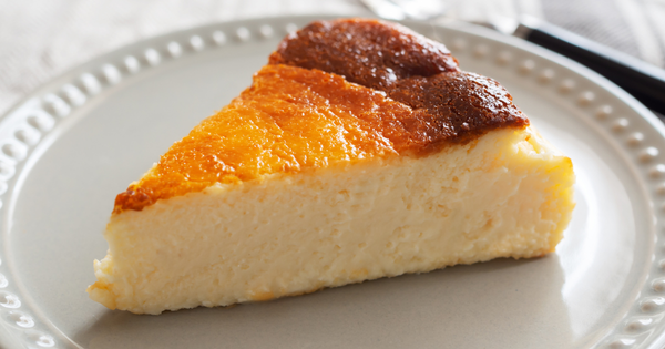 極上なめらか！サワークリームで濃厚ベイクドチーズケーキ