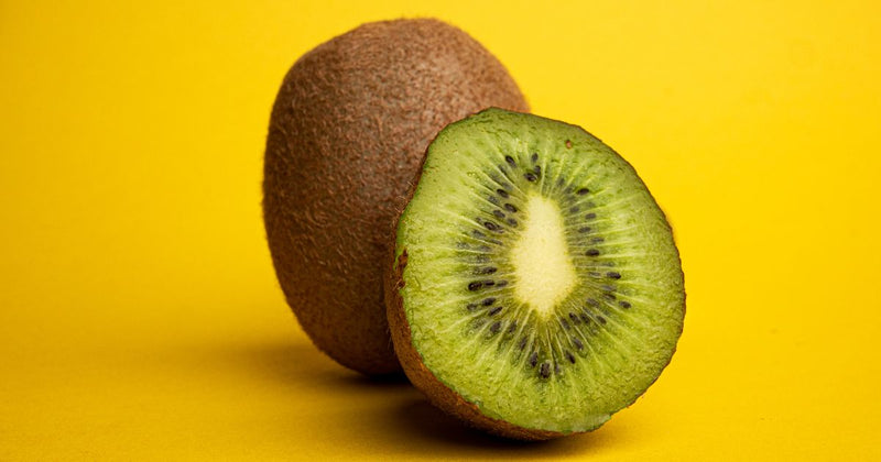 キウイはいつから食べられる？離乳食開始時期と注意点