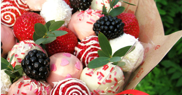 食べて美味しい！サプライズ満載！お菓子ブーケ＆食べられる花束ギフト特集