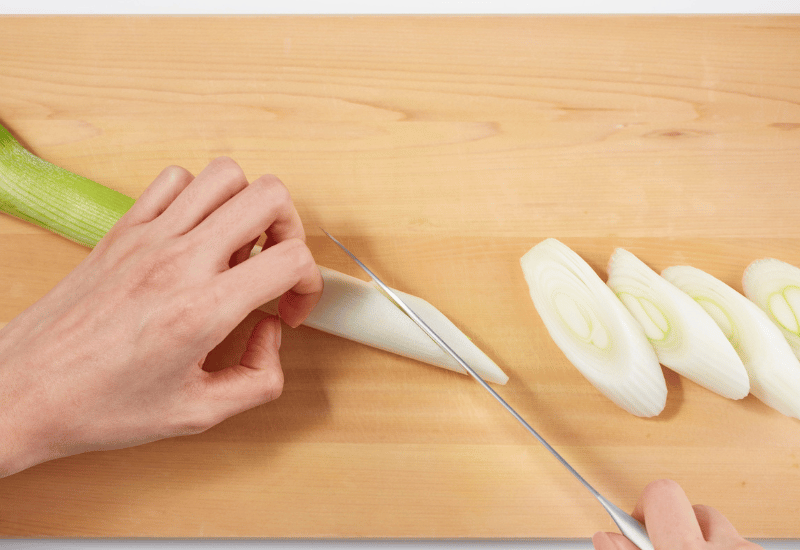 長ネギを長持ちさせる保存術：冷蔵・冷凍・常温、最適な方法を徹底解説