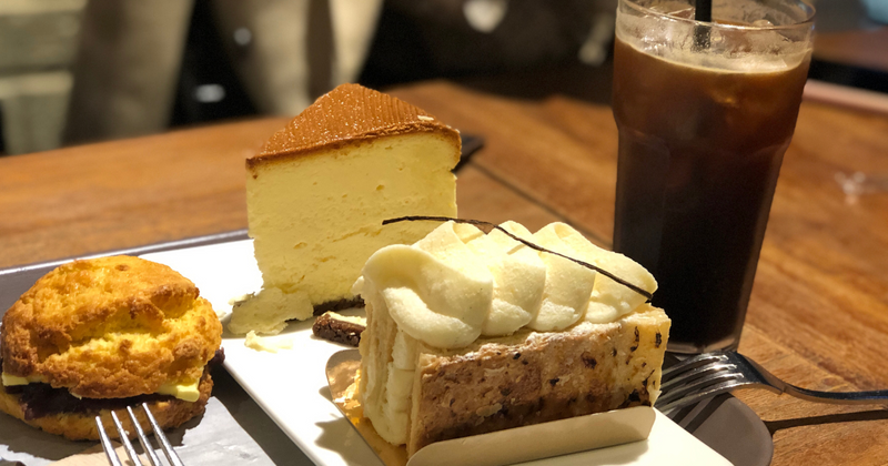 スウィーツカフェ巡り：カフェ スイーツで心ときめくひとときを