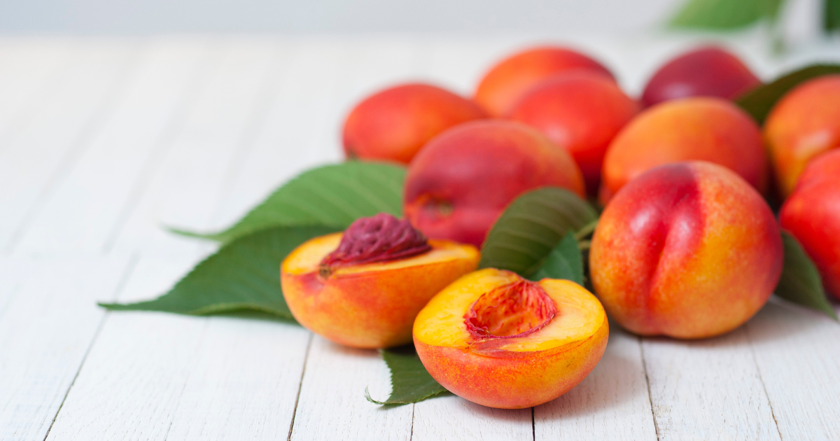 ネクタリンの育て方：家庭で楽しむ甘酸っぱい夏の果実