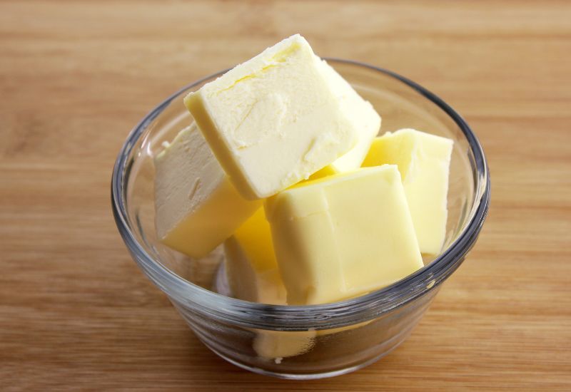 バター、賞味期限切れ1ヶ月経過…まだ使える？安全に食べるための徹底ガイド