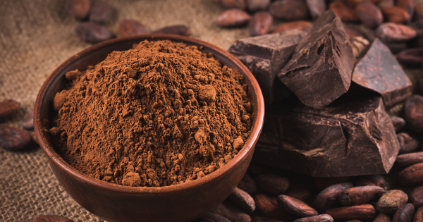 カカオパウダーとココアパウダーの違い：風味、製法、用途を徹底解説