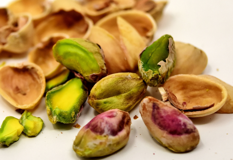 生のピスタチオ：美味しさ、剥き方、保存方法、そして驚きの健康効果