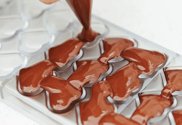 自分だけの型で作る！簡単ステップでチョコレート型作り方ガイド