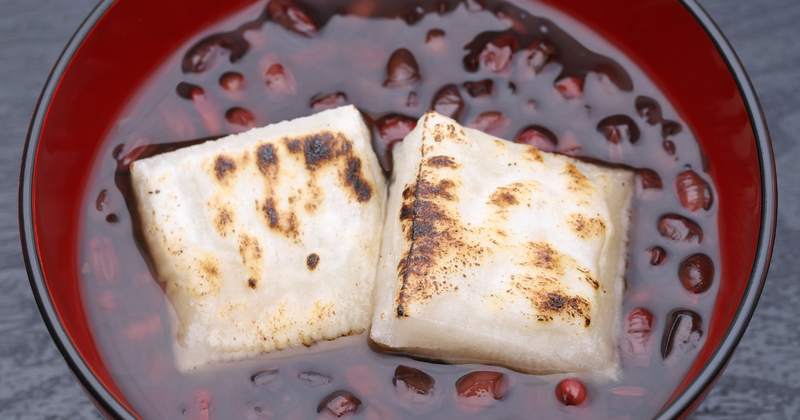 ぜんざいとおしるこの違いとは？ゆであずき、餅、地域性まで徹底解説