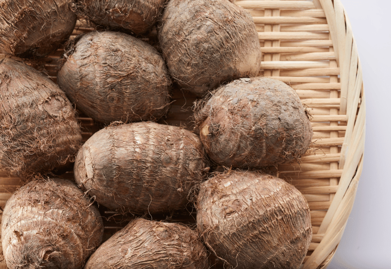 もう迷わない！里芋の皮むき完全ガイド：ツルッと剥ける裏技と痒み対策