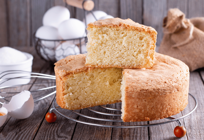 別立てで作る、ふっくら絶品スポンジケーキのレシピ