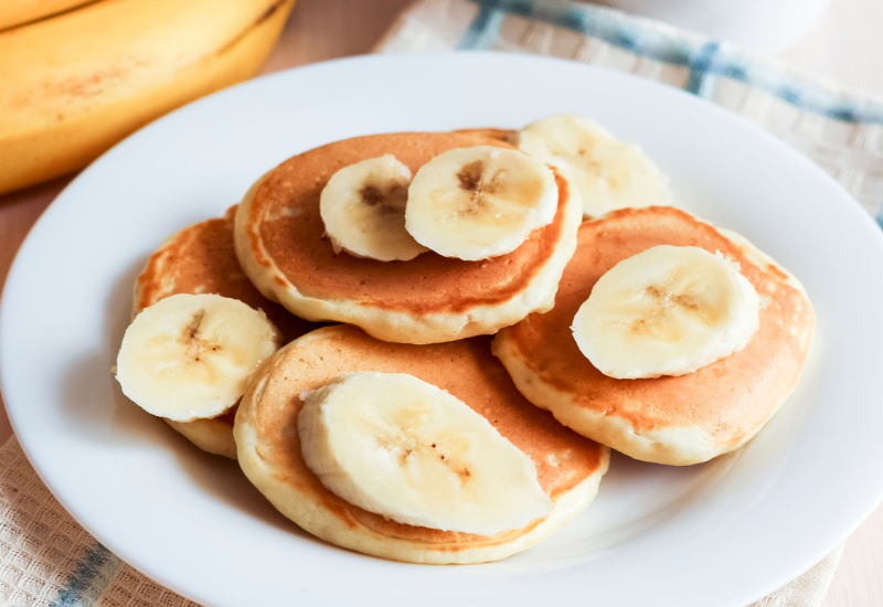 バナナパンケーキ離乳食：手づかみ食べでカミカミ期を楽しく！