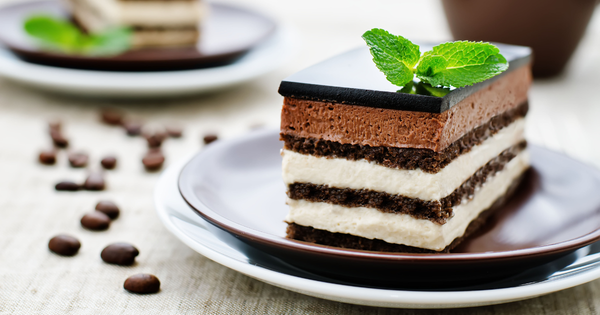 オペラケーキとは？魅惑の層が生み出す、フランス菓子の芸術