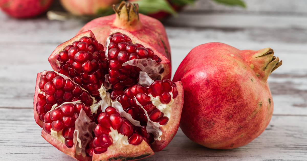 ざくろの種は硬いけど食べられる？栄養満点な食べ方と美容効果を徹底解説！