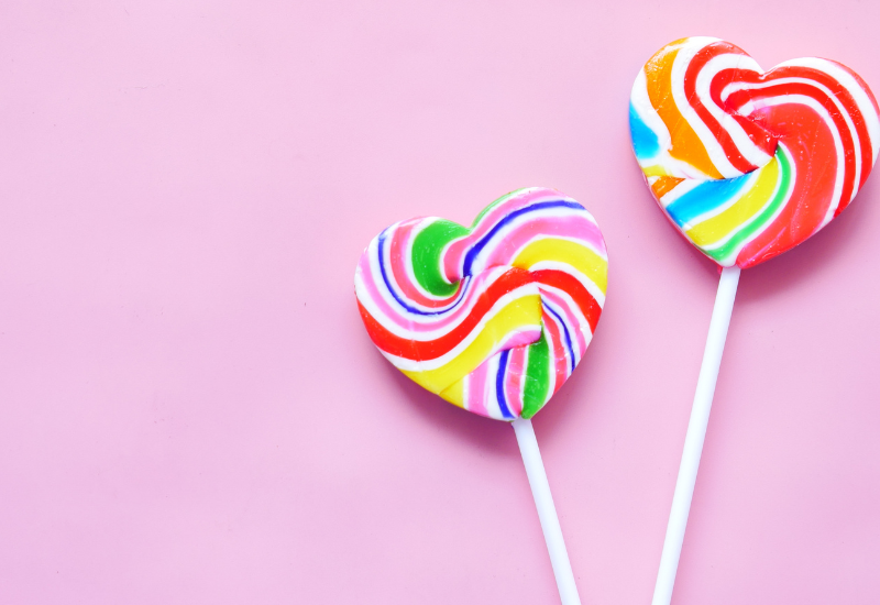 バレンタインにぴったり！簡単かわいい手作りロリポップチョコのレシピ