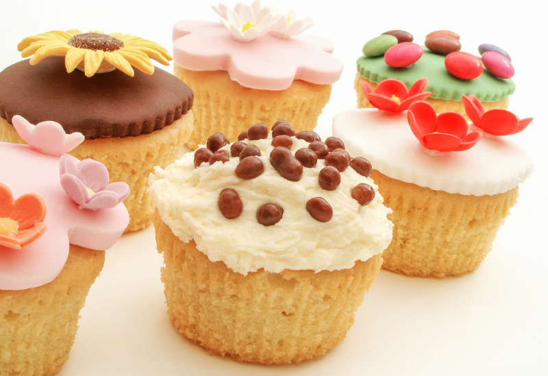 誕生日を彩る！華やかなカップケーキデコレーションのアイデア