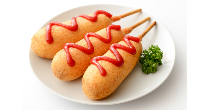 揚げないアメリカンドッグの作り方｜オーブン＆卵焼き器で簡単！カリカリなのにヘルシーなレシピ