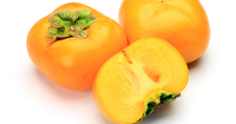 「柿が赤くなれば医者いらず」は本当？驚くべき柿の栄養と効果を徹底解説！