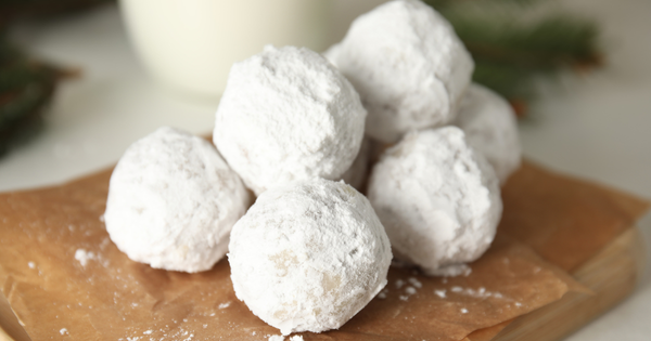 サクサク！簡単スノーボールクッキー：人気No.1レシピで最高の食感を