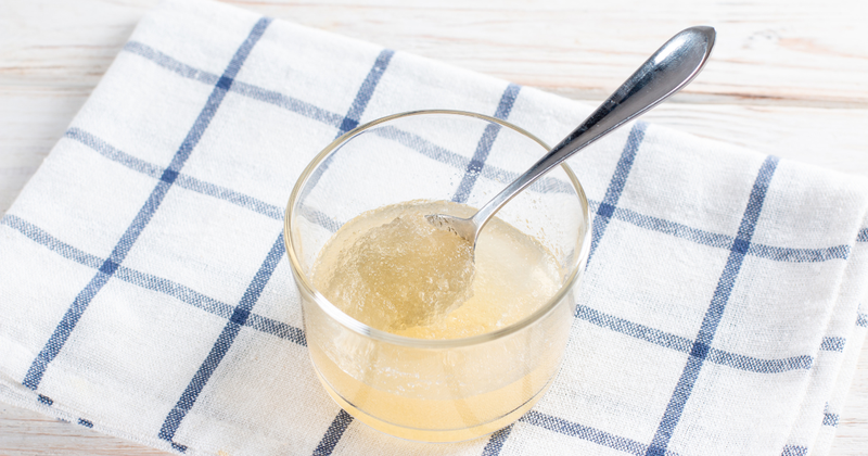 ゼラチンの疑問解決！冷たい飲み物への活用法と粉ゼラチンの正しい溶かし方