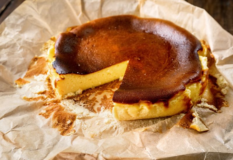 バスクチーズケーキが生焼け？失敗しないための対処法と焼き加減の見極め方