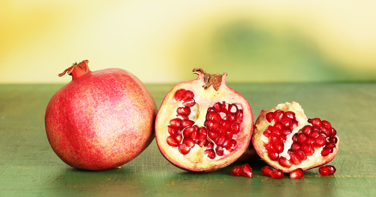 ザクロの種まで美味しく食べる！簡単で栄養満点な食べ方ガイド