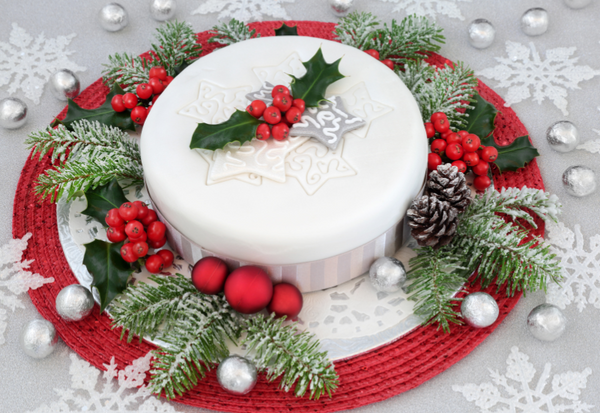 クリスマスデコレーションケーキ：思い出に残る特別な一品を作りましょう！