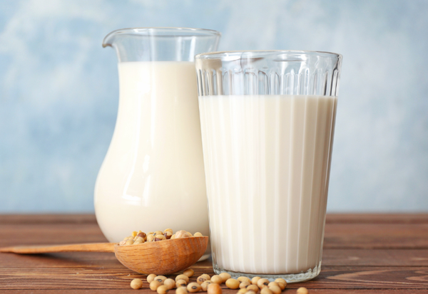 無調整豆乳とは？調製豆乳との違いから美味しい飲み方・レシピまで徹底解説