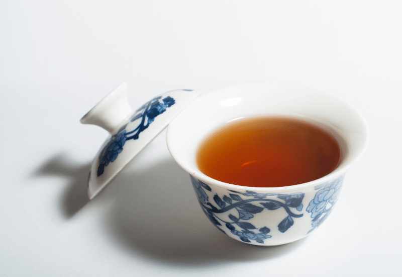 烏龍茶と桃の出会い：香り高く、甘美なハーモニー