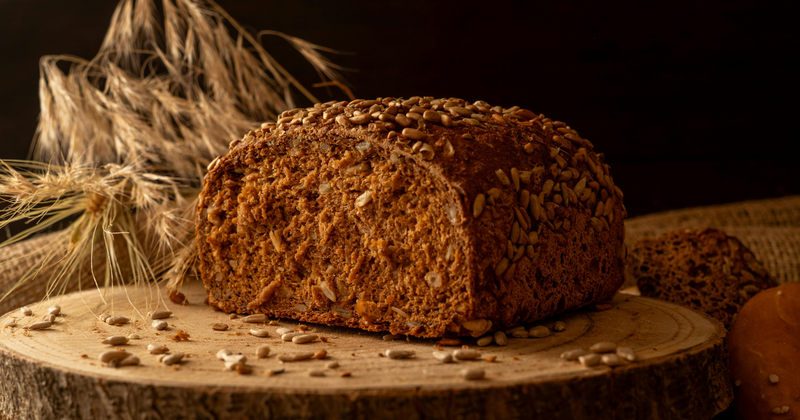 黒パンとは？白パンとの違い・特徴・栄養まで徹底解説【その魅力に迫る】