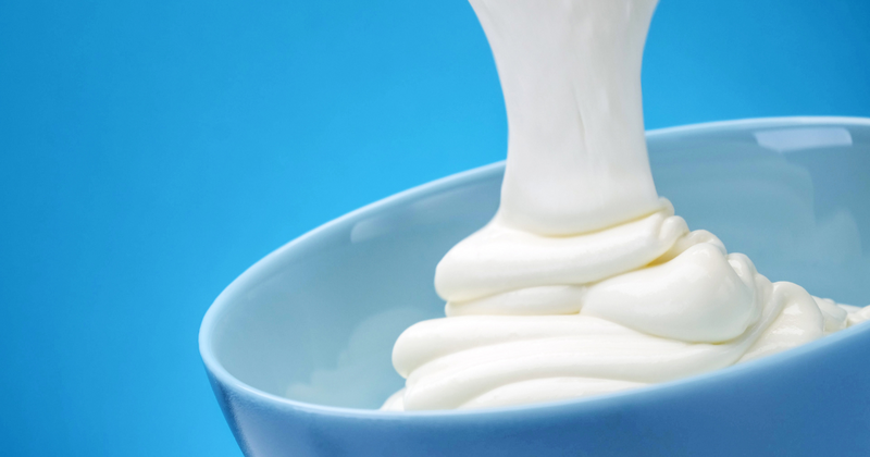 牛乳から簡単！生クリームを手作りする方法：液体生クリームの活用術も紹介