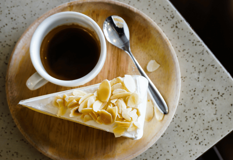 コーヒーとケーキ