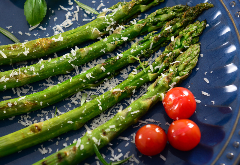 自宅で楽しむアスパラガス栽培：初心者でも失敗しない育て方と長期収穫のコツ