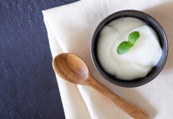 夏に嬉しい、簡単ひんやりデザート：レアチーズケーキの魅力