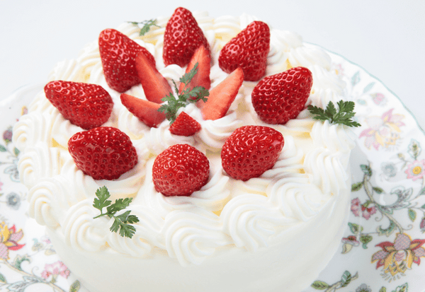 デコレーションケーキいちご並べ方
