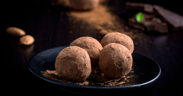 高校生とアルコール入りチョコ：法的な側面と健康への影響