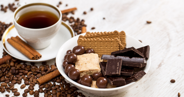 コーヒーとスイーツのマリアージュ：至福のペアリングで日常を豊かに