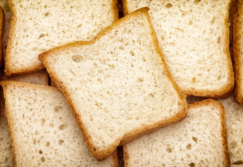 食パンを冷蔵庫に入れると何日持つ？保存方法と期限を徹底解説