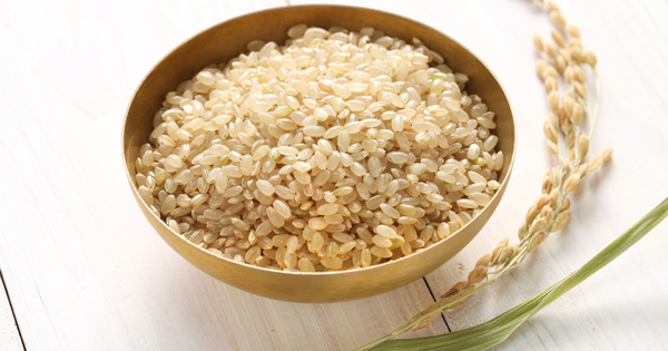 玄米は何歳から食べられる？赤ちゃんへの影響や安全な与え方を徹底解説
