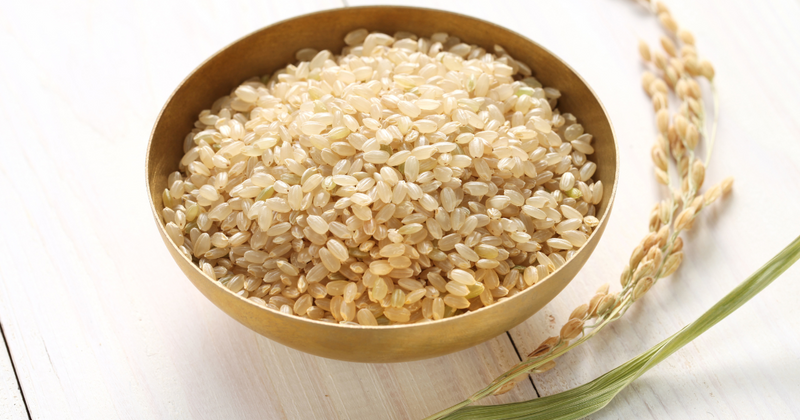 玄米は何歳から食べられる？赤ちゃんへの影響や安全な与え方を徹底解説