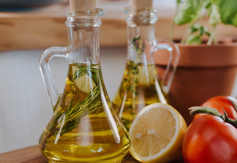 柿を寝かせるだけ！かんたん「柿酢」の作り方と驚きの効果効能、そしてトラブル対処法まで徹底解説