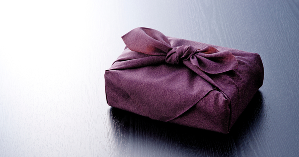 新盆（初盆）の贈り物、何を選べば良い？金額の目安やマナーを解説