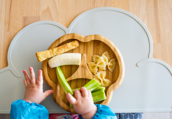 赤ちゃんの五感を刺激！離乳食後期の手づかみおやつレシピと賢い与え方
