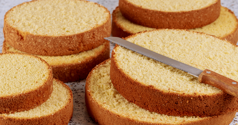 ベーキングパウダーで手軽にふっくら！基本のスポンジケーキ作り