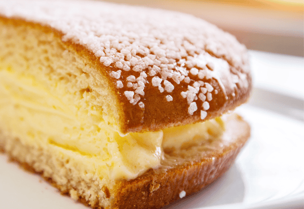 トロペジェンヌ：南仏サン・トロペ発祥、魅惑のブリオッシュクリームパン