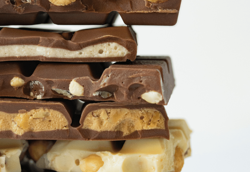クランチチョコ徹底解剖：ザクザク食感の秘密から人気種類まで